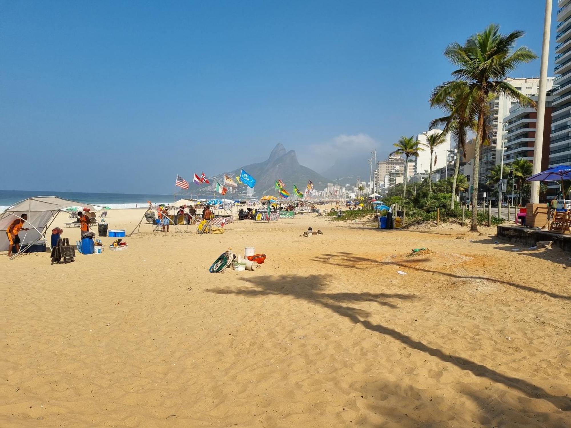 C Vista Livre E Pertissima Praias Ipanema Leblon Arpoador Copacabana E Do Cristo Redentor Do Bondinho Pao De Acucar Etc Chegando Cedo Que O Check-in Do Meio-dia, Deixe Suas Malas E Va Se Divertir, Idem No Check-out 10h Manha